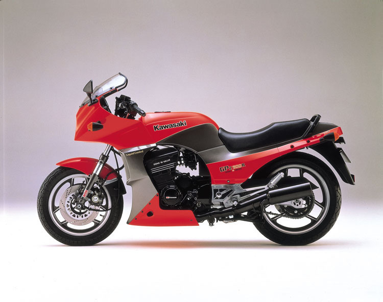 温故知新 初代NInja GPZ900R FOREVER 2「GPZ900R・Ninja大全1 A1〜A6