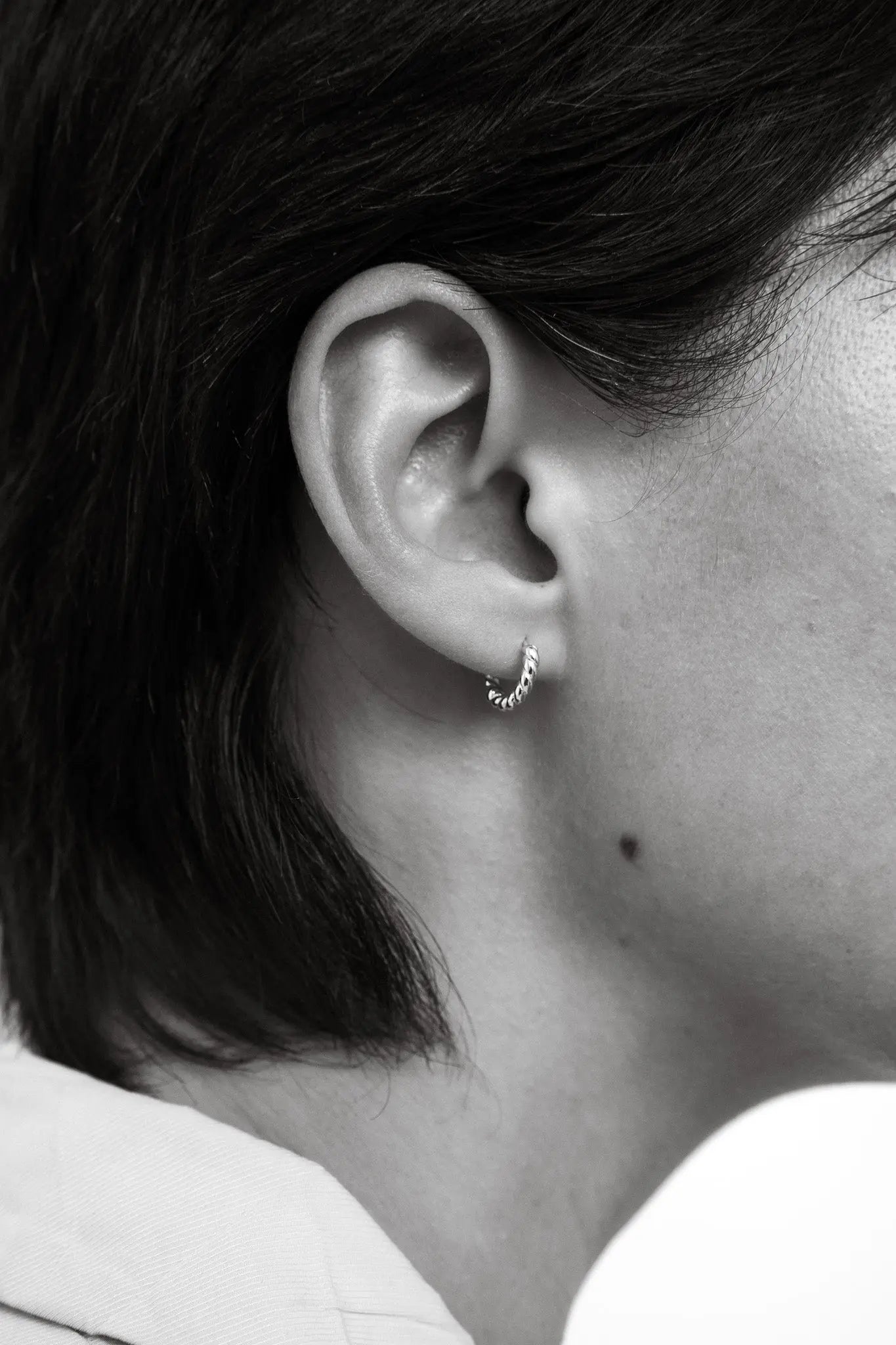 Mini twist hoop - DAUGHTERS JEWELRY