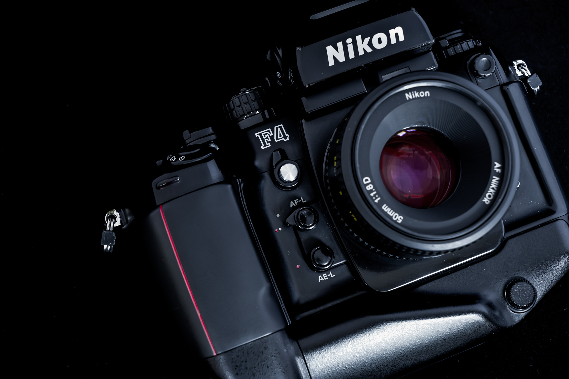 Nikon F4 一眼レフフィルムカメラ アクションファインダー付き □【極