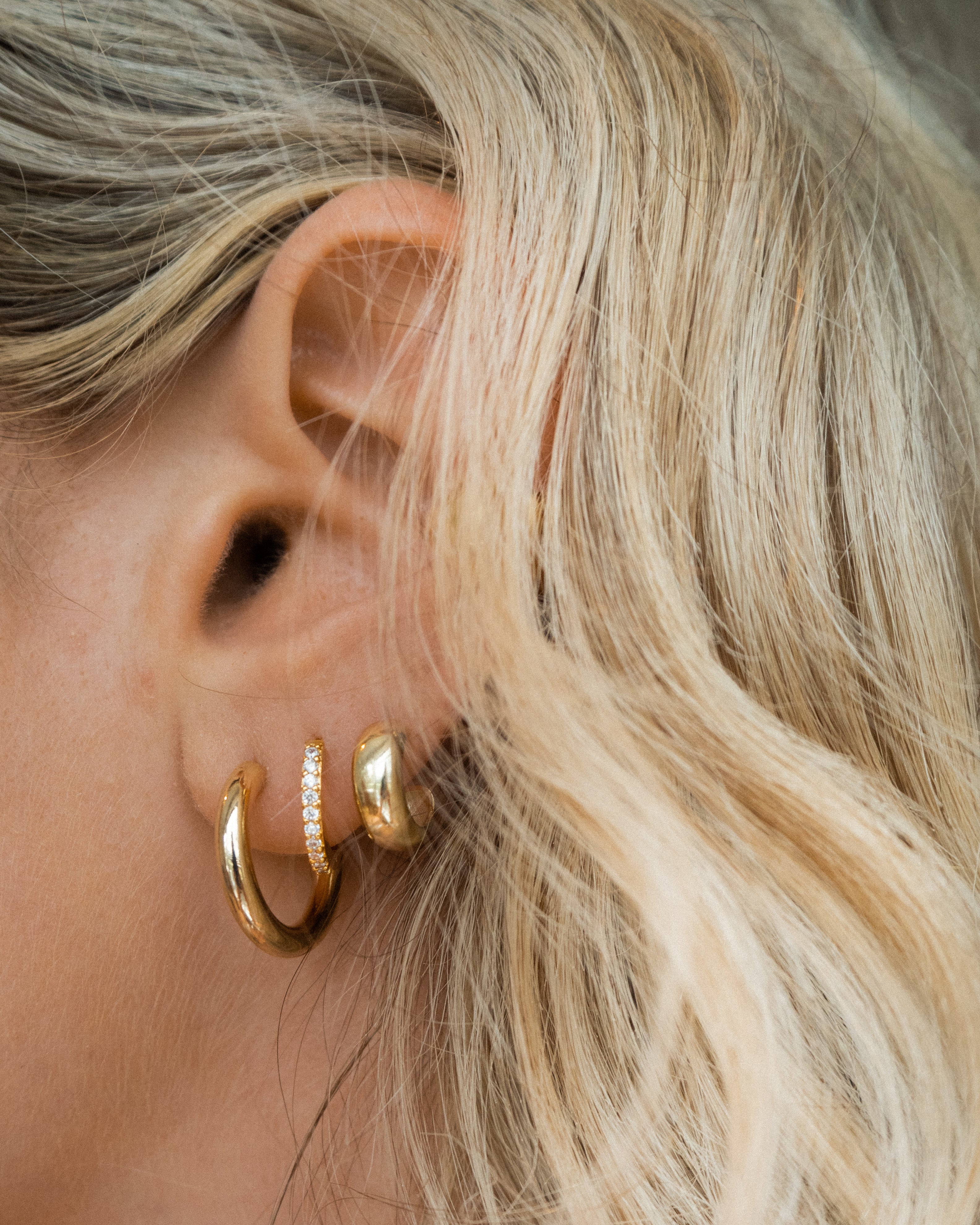 Celine Mini Hoops – Eight Five One Jewelry