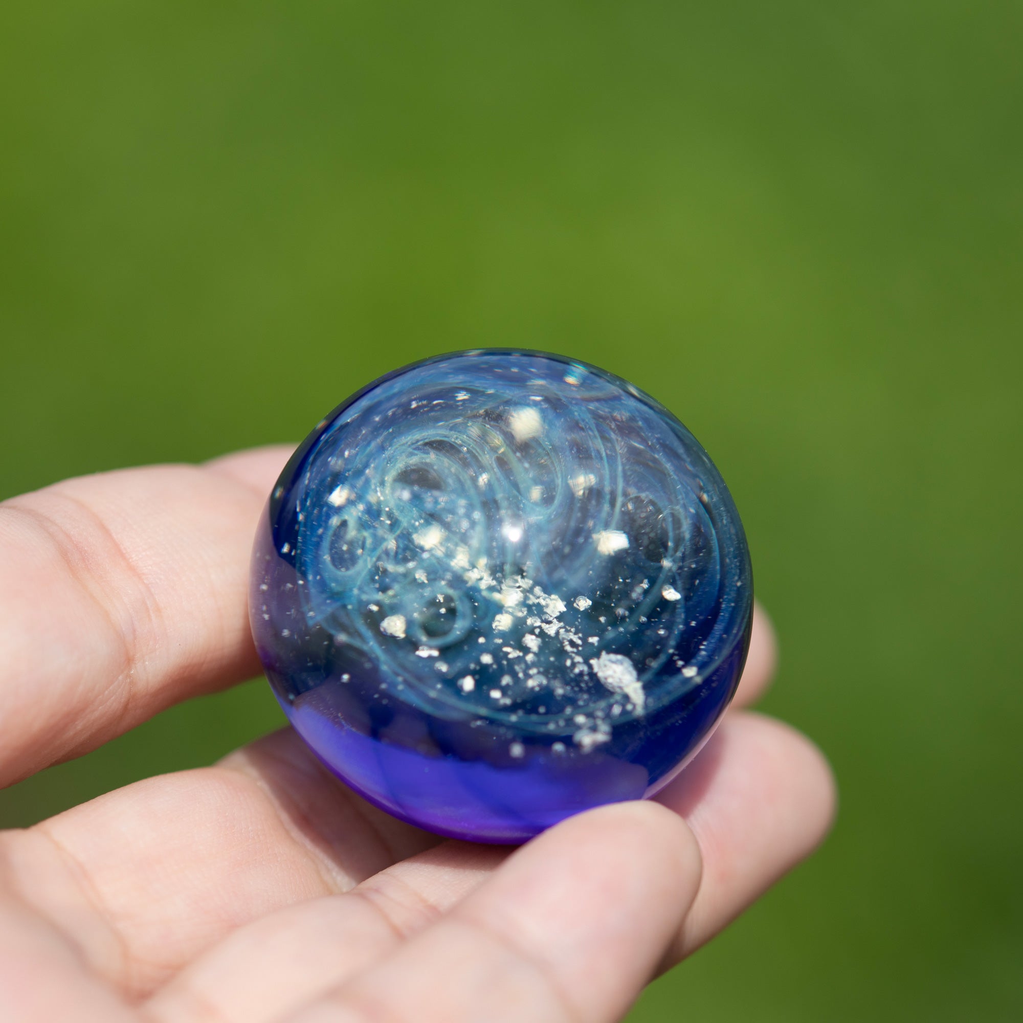 ガラスで包む遺骨の宇宙オブジェ 球体 直径約35mm 故人様 手元供養