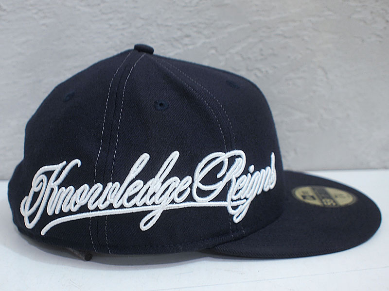 Supreme 'Knowledge Reigns New Era'ニューエラ キャップ Side Logo