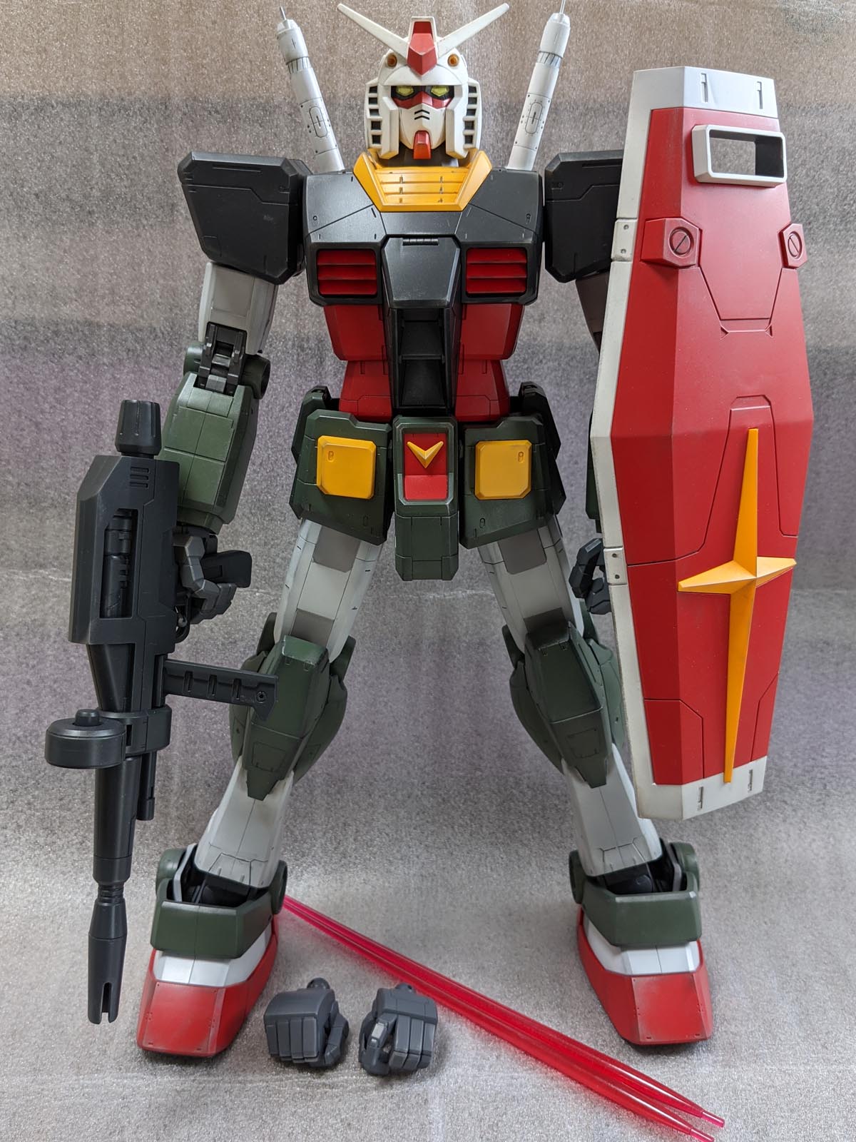 ウェザリング塗装・完成品】1/48 メガサイズモデル RX-78-2ガンダム