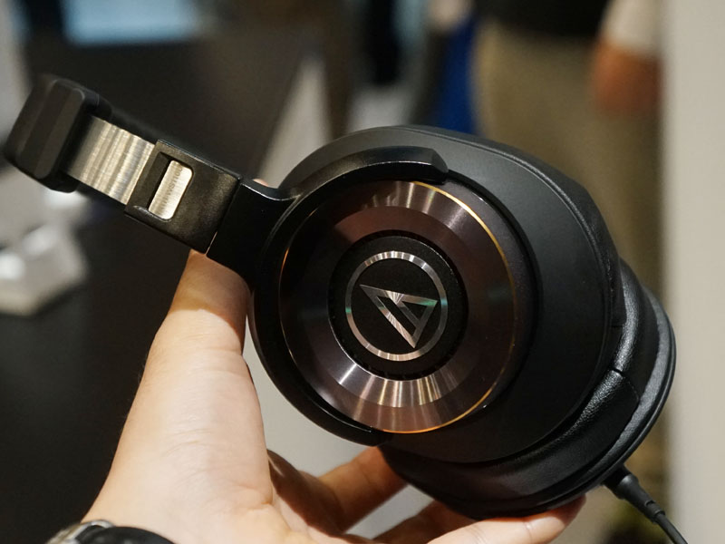 重低音と超解像度を両立。ハイレゾSOLID BASSヘッドフォン「ATH-WS1100