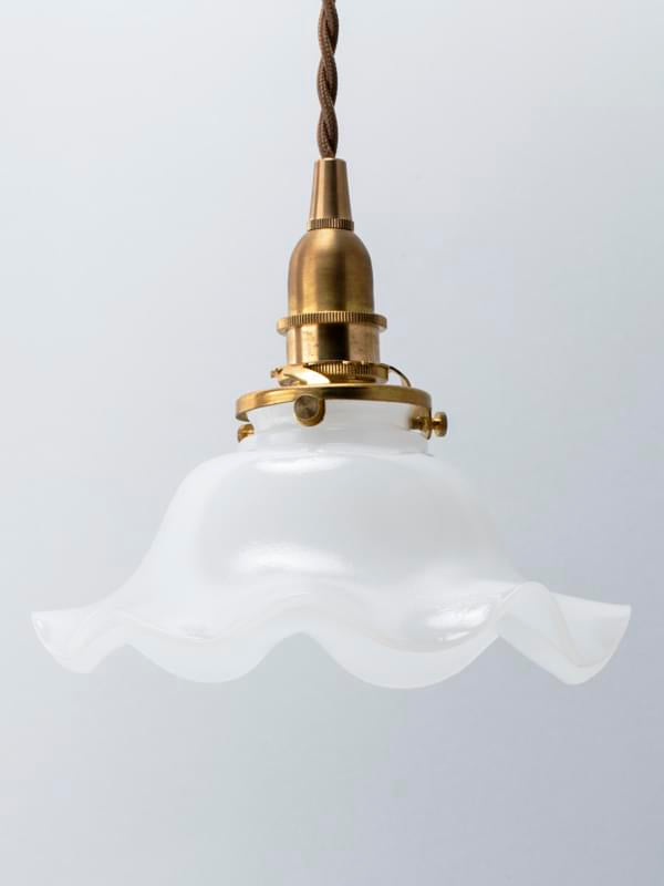 ミルクグラス シェード ウェーブM | AXCIS ONLINE