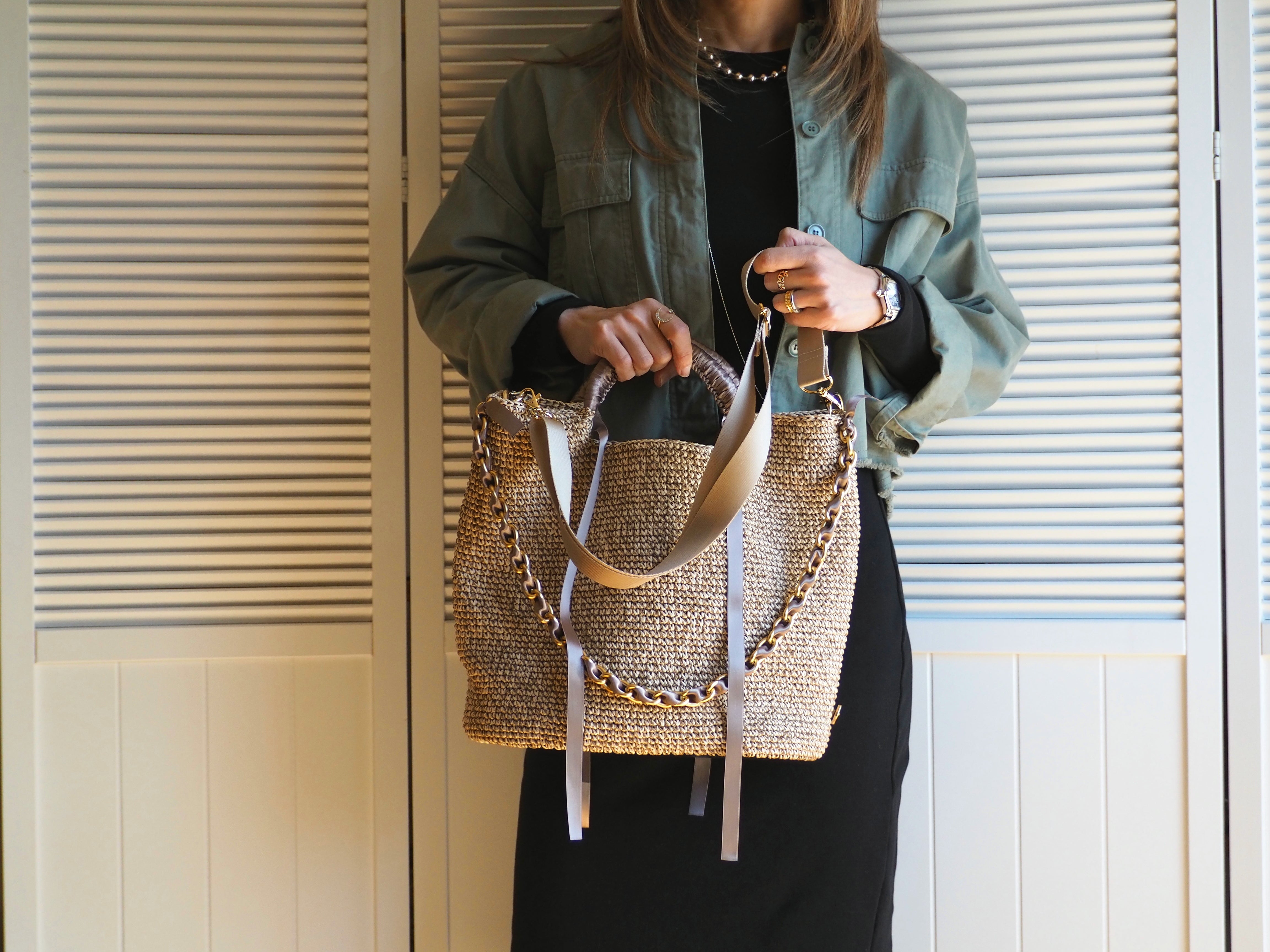 とにかく軽くて、大きくて、斜め掛けもできる、超便利な Horizon