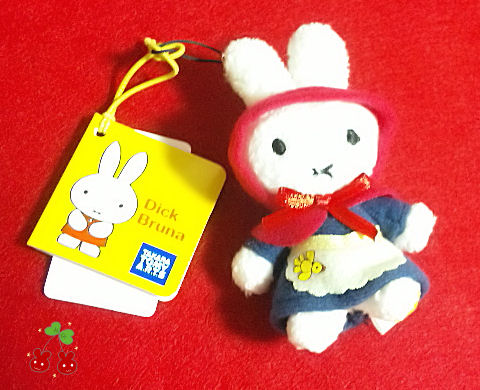 お着替え ミッフィー 赤ずきん あかずきん マスコットキーホルダー お