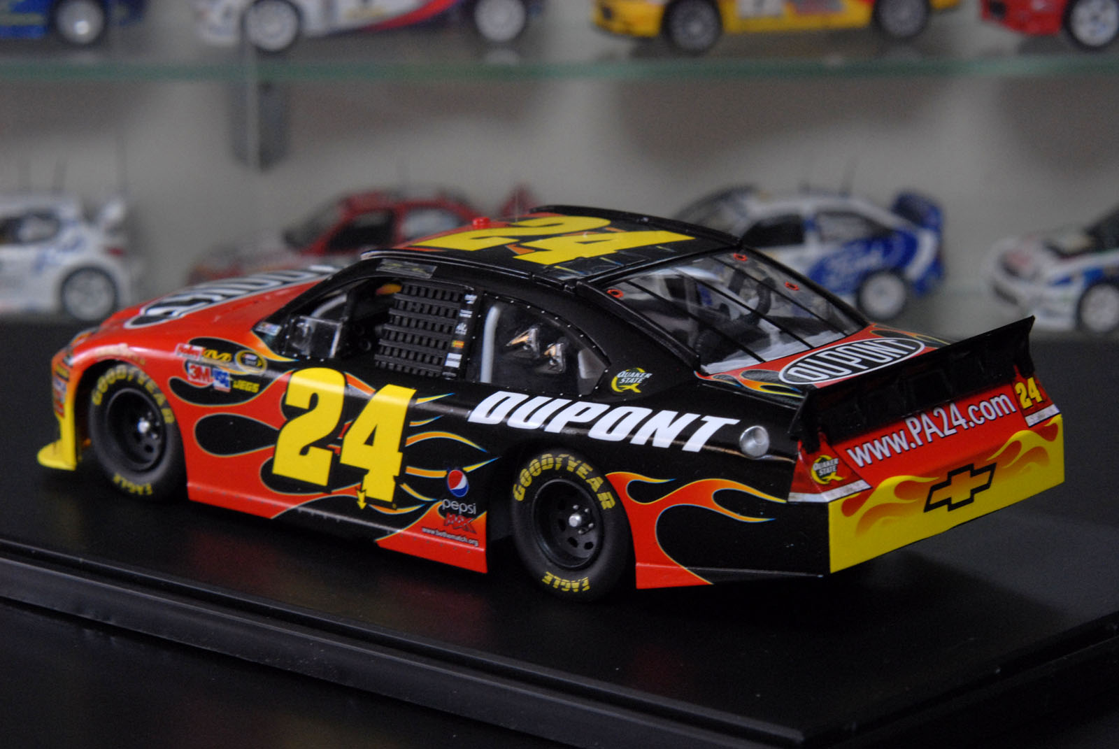 1/2007】 ナスカー #24 ジェフゴードン ミニチュアカー 1:64