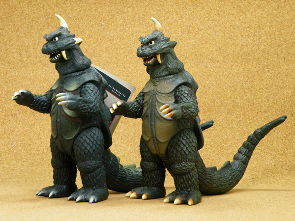 総天然色ウルトラQ ウルトラ怪獣シリーズプレミアム ペギラ、ゴメス