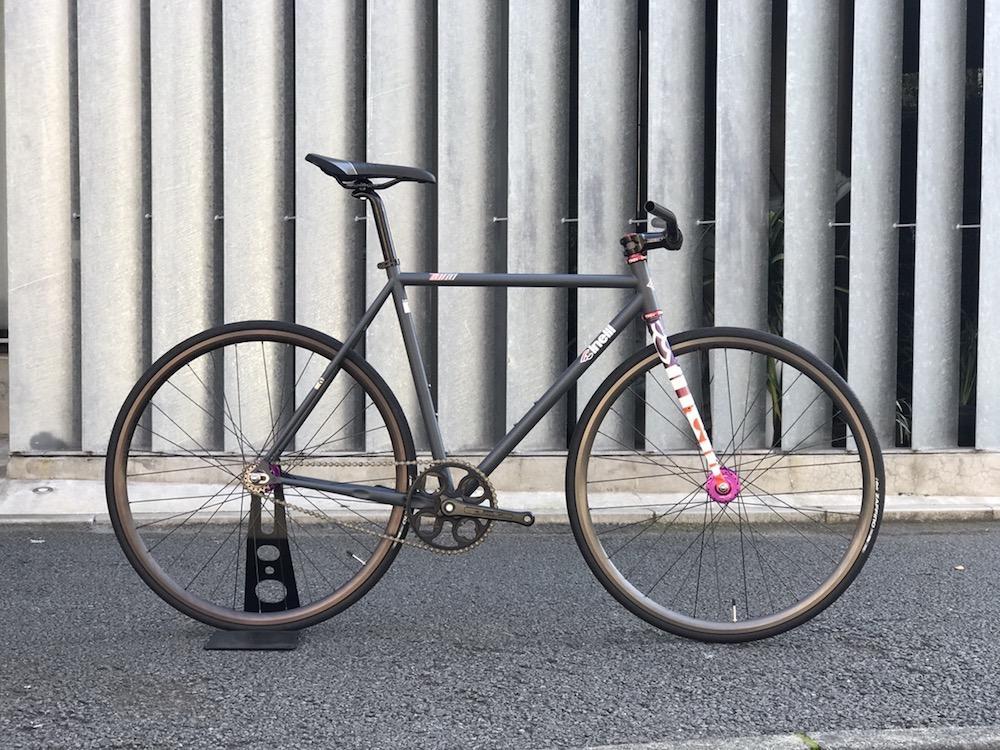 MASH WORKの後継機、TUTTOのカスタムバイク完成 | ブローチャーズ