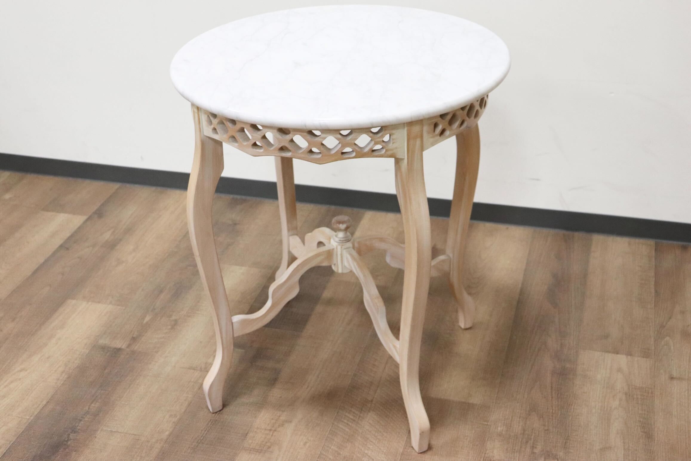 イタリア製』サイドテーブル ナイトテーブル テーブル 花台 飾台