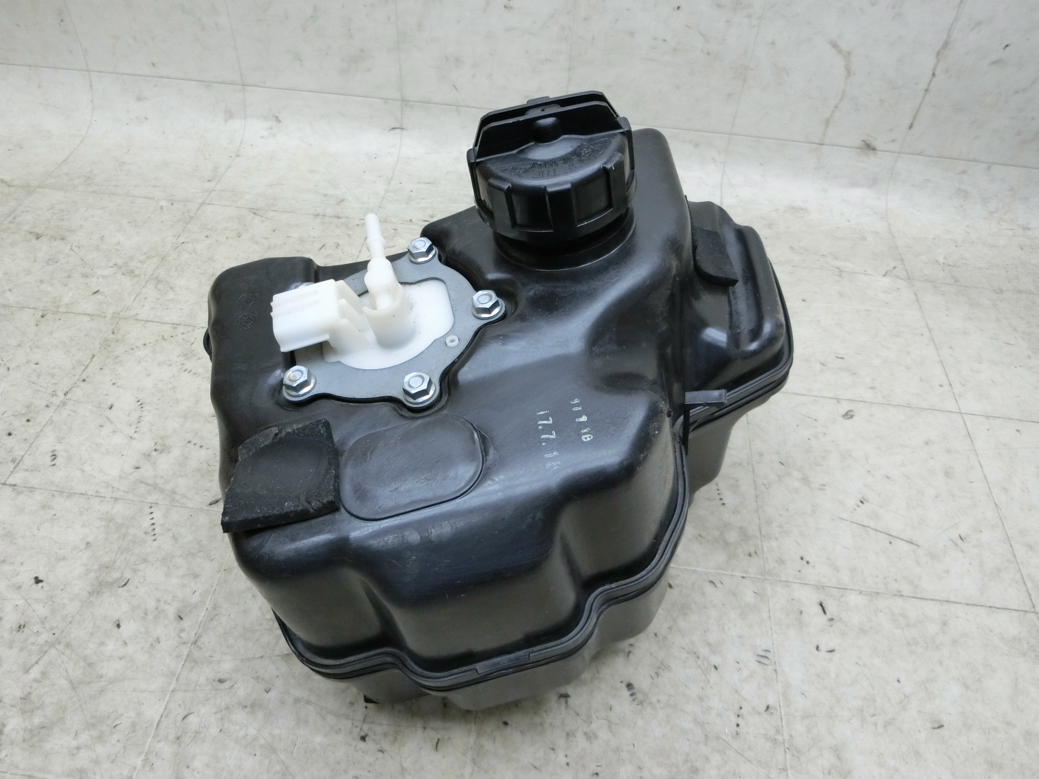 中古バイクパーツ販売専門店アイラブモータータンク/ガソリンタンク