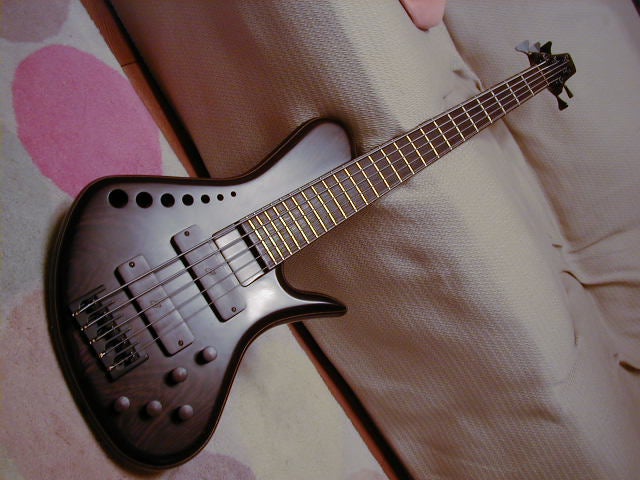 エレクトリックベース： 過去の愛器たち／＃7 | ベーシストとエフェクター