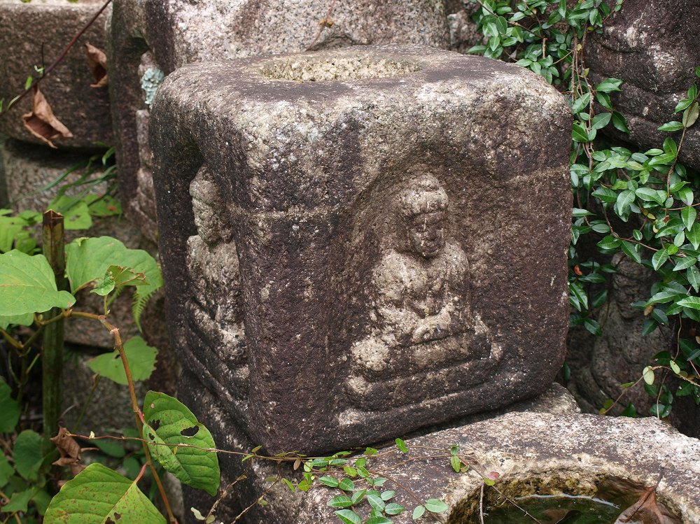 石仏 五輪塔 自然石 仏塔 神社 仏閣 古民具 古道具 灯篭 石灯籠 石仏