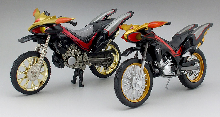 フィギュアーツ仮面ライダークウガビートチェイサー2000