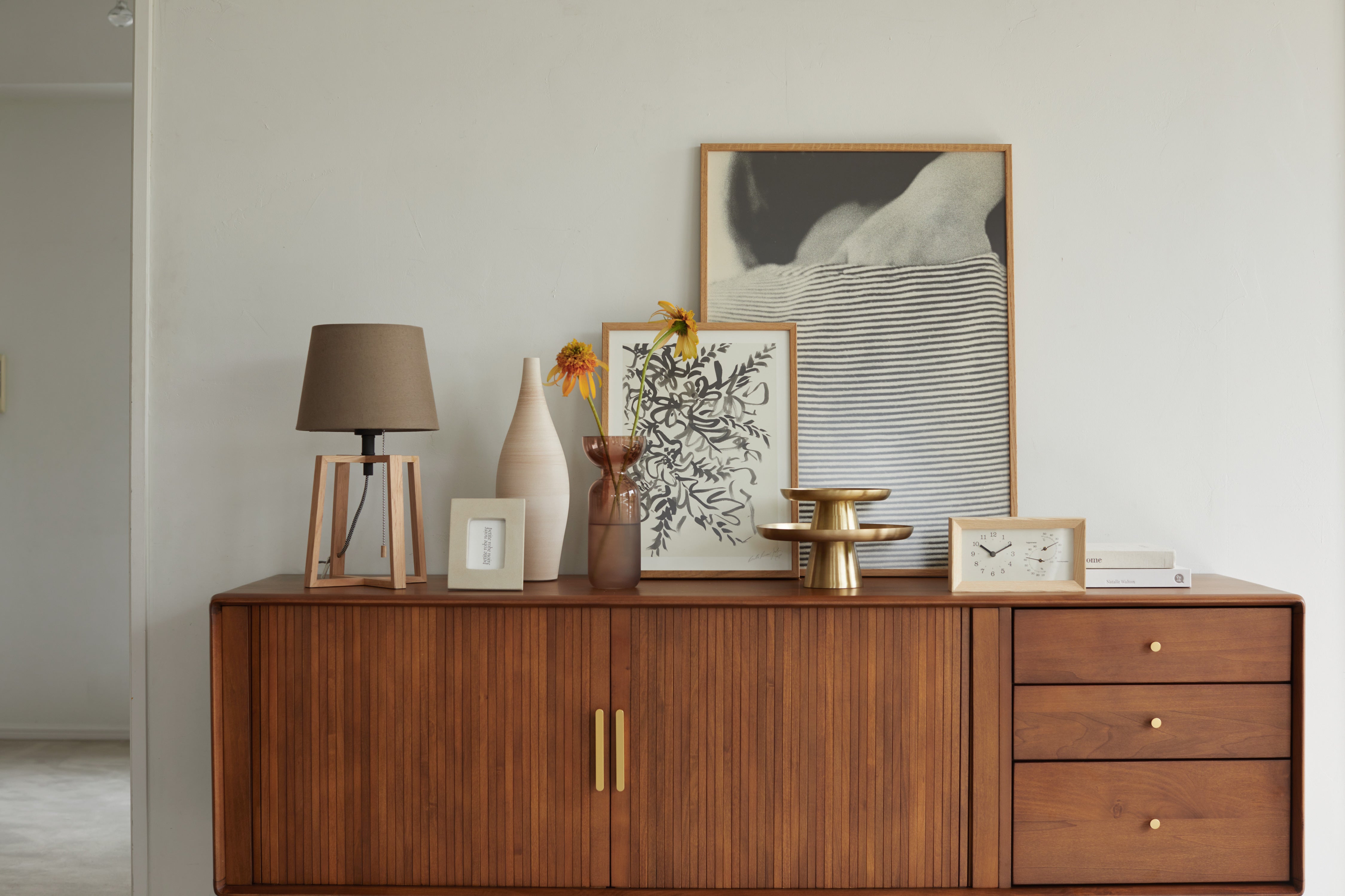 モダンスタイル 木製キャビネット ミッドセンチュリー サイドボード