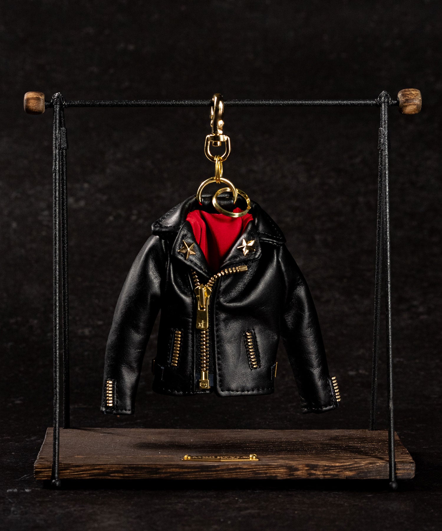 AIKO STYLE（アイコスタイル）ライダースジャケットキーホルダー 牛革