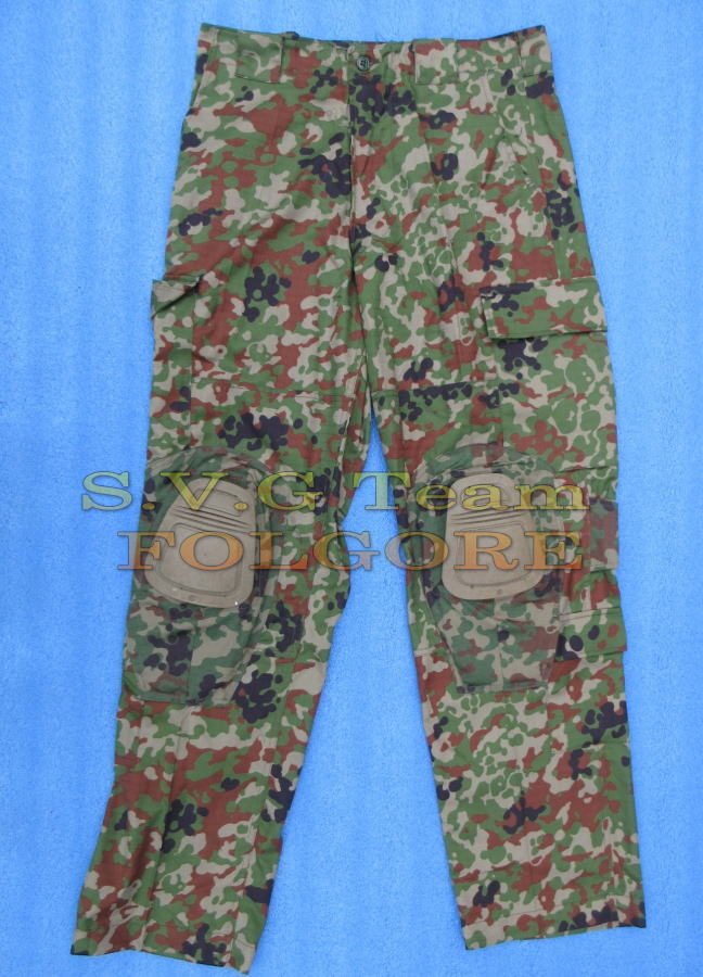 5A：航空自衛隊デジタル迷彩のコンバットパンツ（ニーパッドは付属