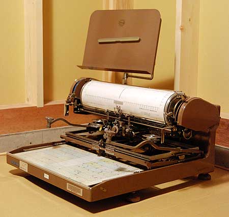 菅沼和文タイプライター