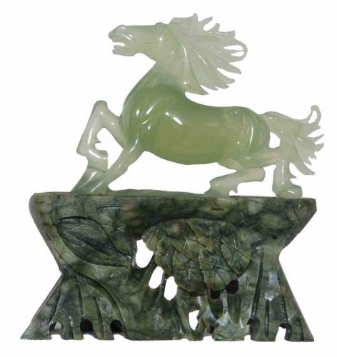 中国美術 砡製 玉石 翡翠 馬 彫刻 台座付 置物 幅約28cm Yahoo