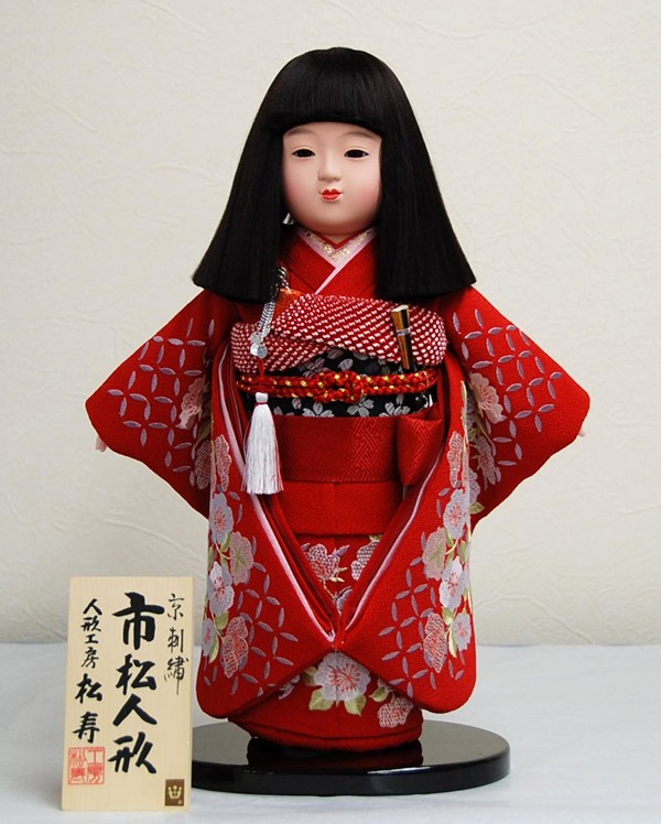 小さな小さな市松人形