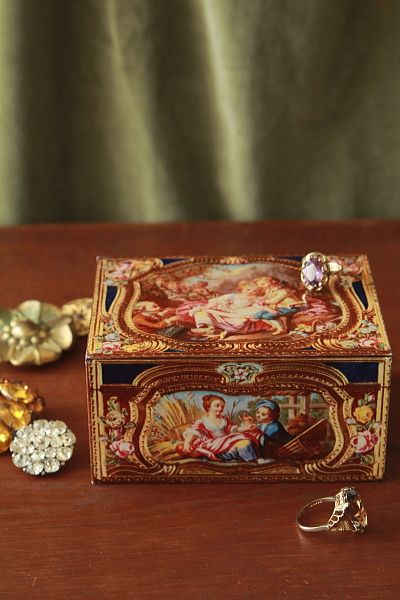 フレンチスナッフボックス型ビスケット缶 イギリス アンティークス