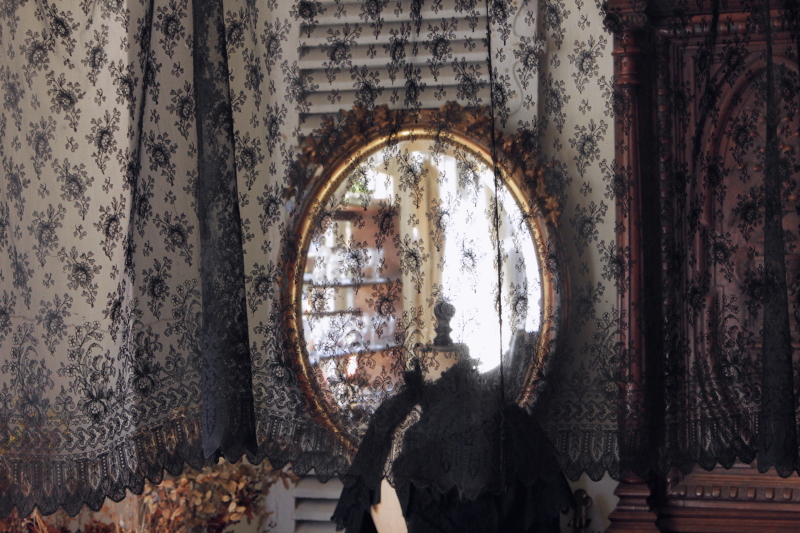 アンティーク お伽話 童話 マドラスレース幅広カーテンパネル