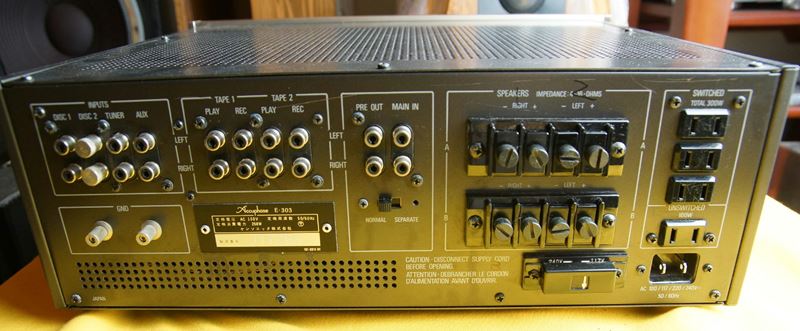 Accuphase（アキュフェーズ）プリメインアンプ E-303通電のみ確認済み