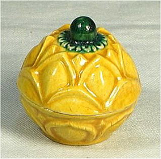 茶道具 永楽善五郎作 黄交趾 蕗の薹（フキノトウ）香合 共箱 C 9217