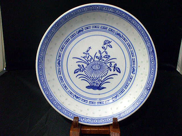 中国 景徳鎮彫塑磁廠 花蜂皿 送料込み260304 中国 景徳鎮彫塑磁廠 花蜂