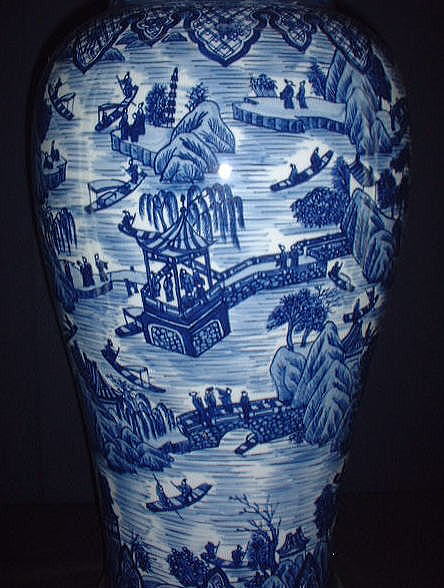 青花山水庭園図蓋壺 中国陶磁器