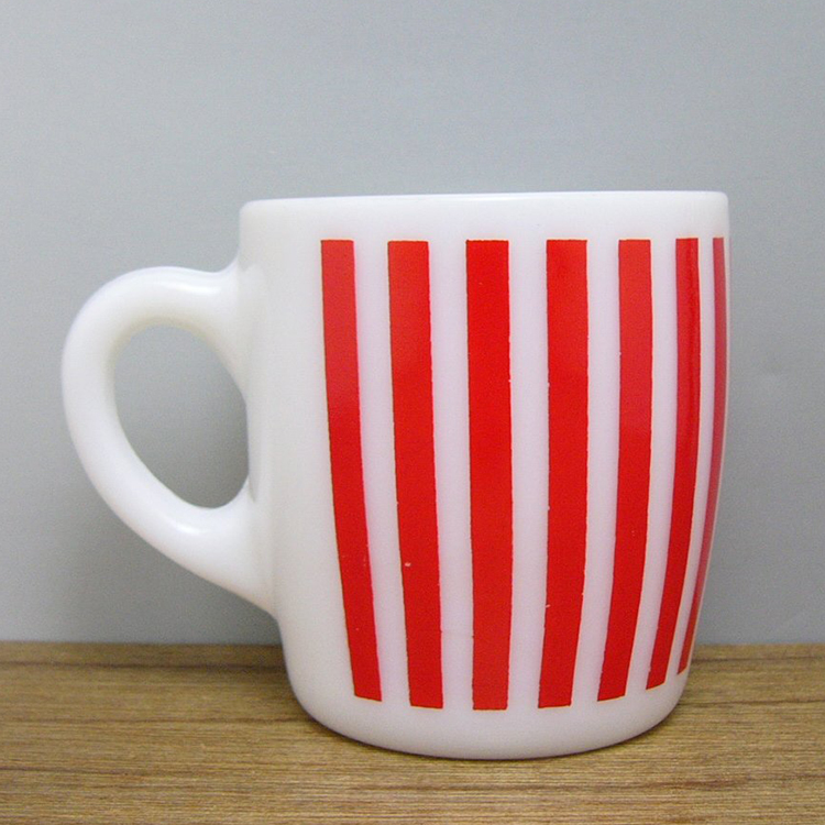 ヘーゼルアトラス☆キャンディストライプマグ 赤☆DEALERSHIP