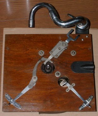 コロンビア／G-208ポータブル蓄音機