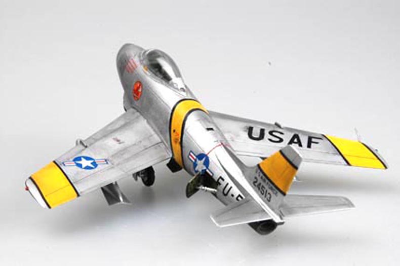 F-86F-30”佩刀“战斗机80258-1/72系列-HobbyBoss模型