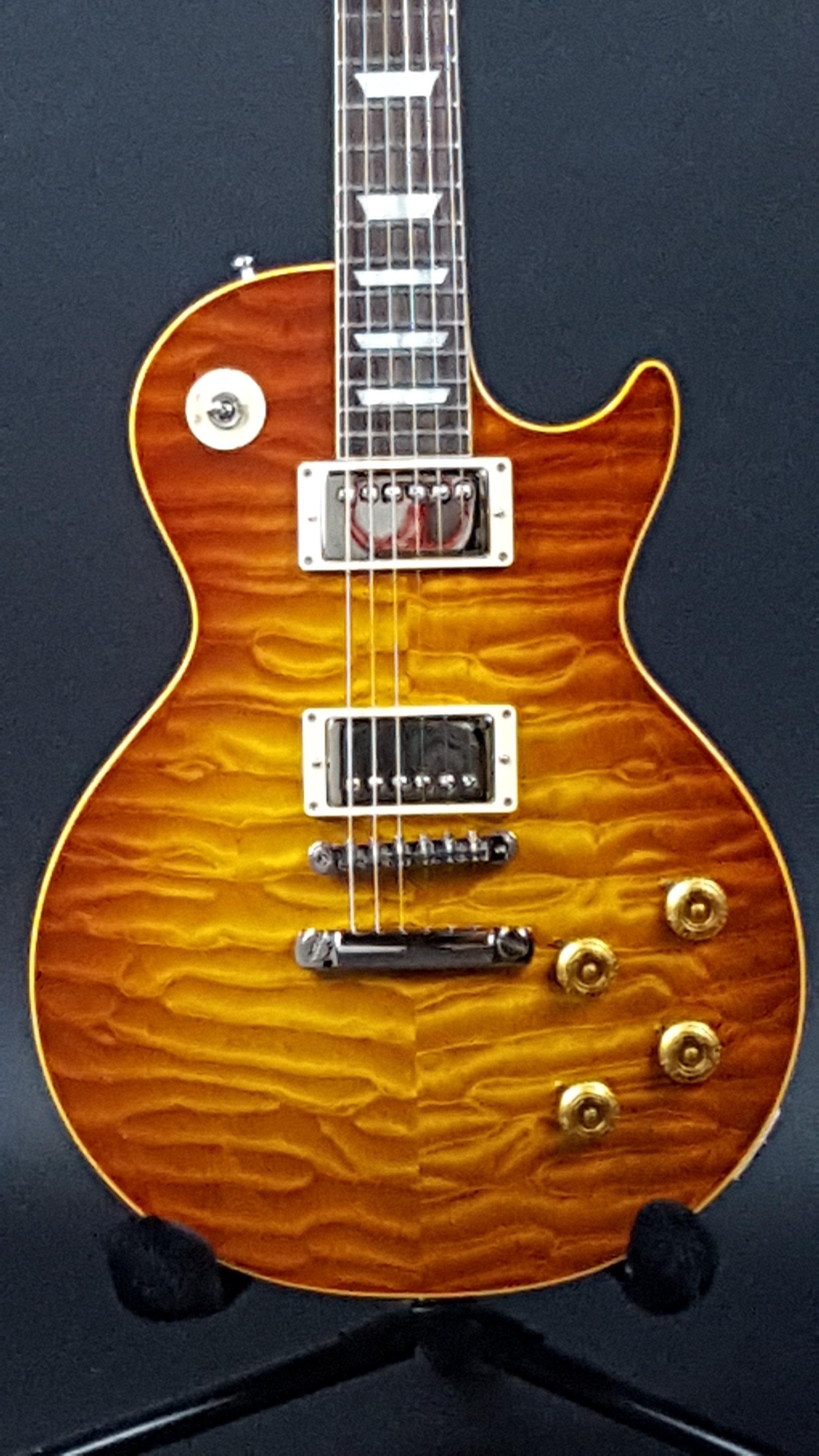 超強烈ウルトラキルトメイプルトップのヒストリックセレクト1959レス