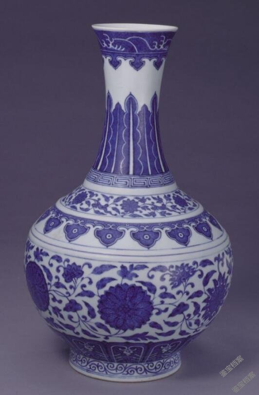 中国 染付 纏枝蓮花紋 瓶 中国 染付 纏枝蓮花紋 瓶 中国 染付 纏枝蓮花