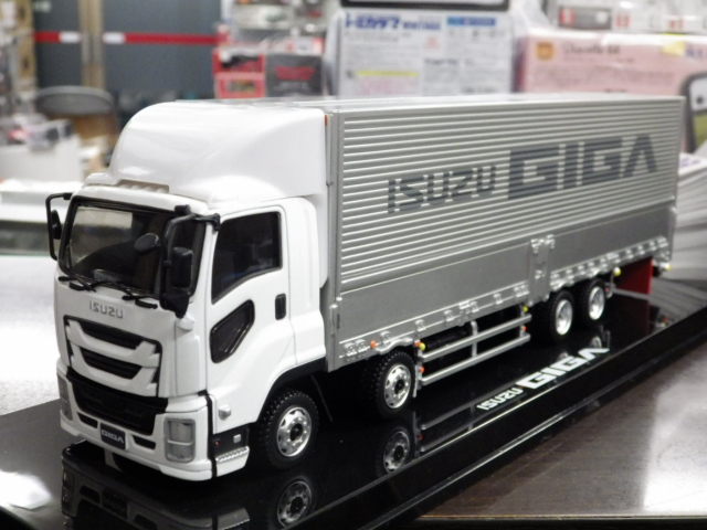 未開封】ISUZU GIGA 1/43 ミニカー トラック ミニカーショップ