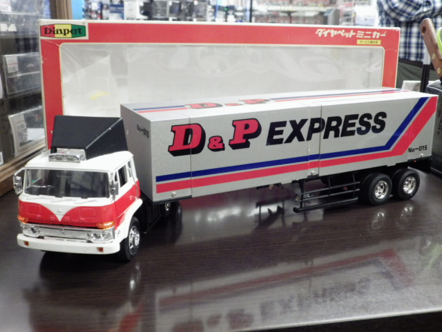 ダイヤペット T-29 大型ふそうトレーラーバン ミニカーショップ