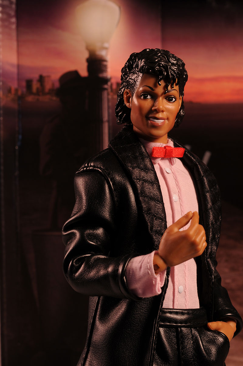 Review and photos of Playmates Michael Jackson Billie Jean action