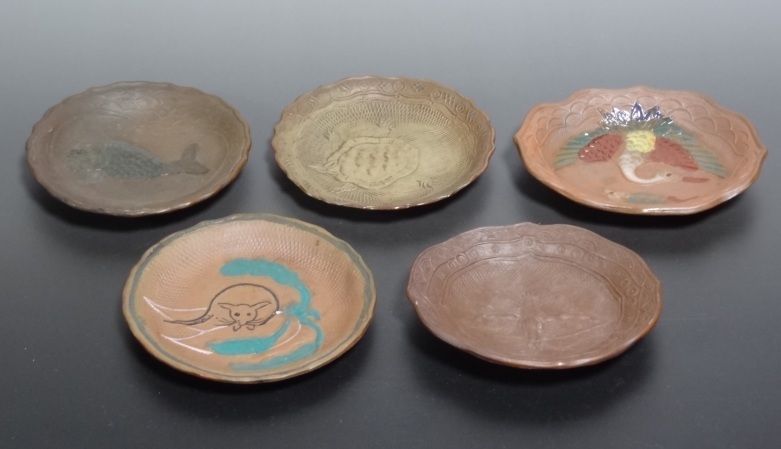 NO639 備前焼 煎餅皿 絵備前 古備前 宝尽くし文様 幕末～明治 5枚組