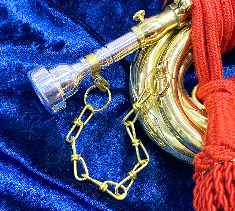 自衛隊納入品 下倉楽器製 信号らっぱ 信号喇叭 三つ巻き 管楽器専門店】