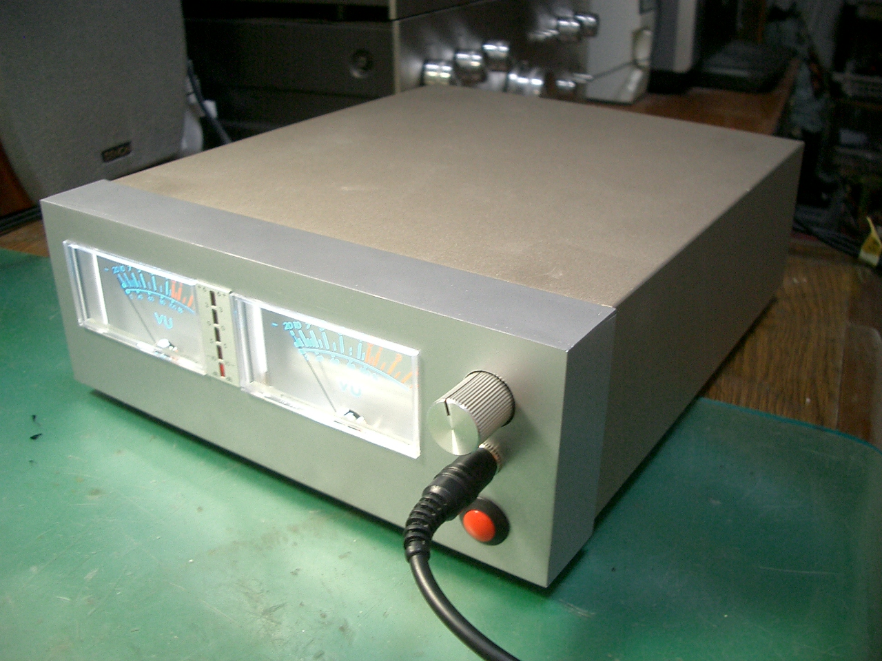 自作ステレオVUメーター203号機（PIONEER大型） 自作ステレオVU