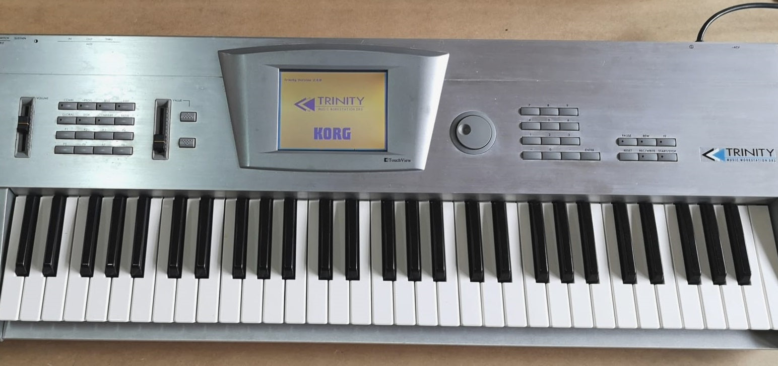 音出確認済】KORG TRINITY V3 61鍵盤 KORG TRINITY 61 KEYS SYNTHONIA
