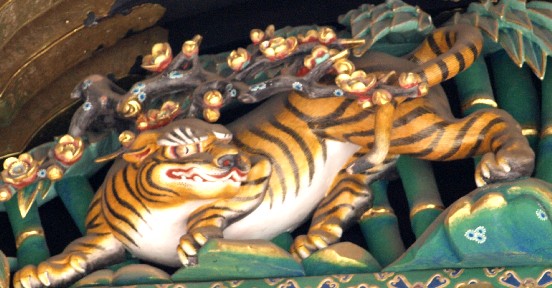 雄峯閣 ―装飾彫刻のみかた―