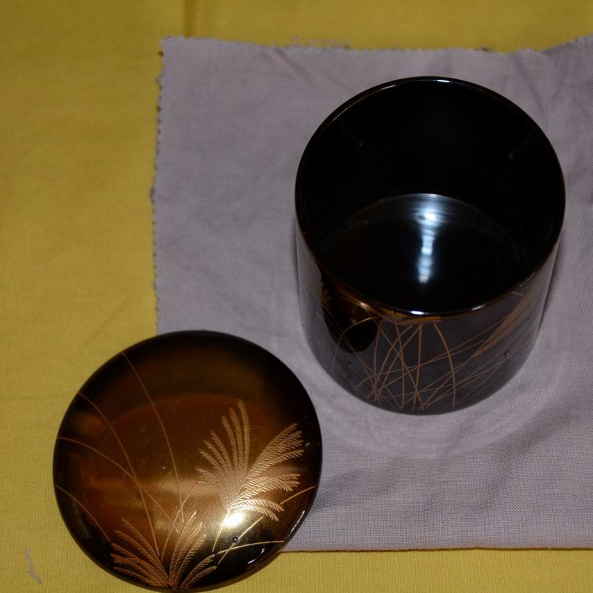 茶道具輪島塗蒔絵師池端秀斉作芒蒔絵銀粒細中次共箱