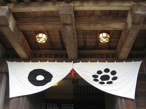 熊本城・桔梗紋と九曜紋