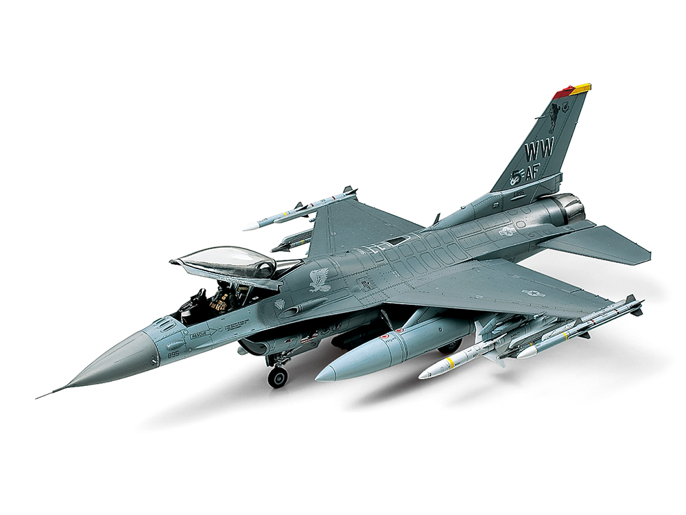 1/48 ロッキード マーチン F-16CJ [ブロック50] ファイティング