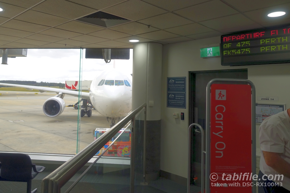 カンタス航空 QF475 MELBOURNE – PERTH | メルボルン – パース QANTAS