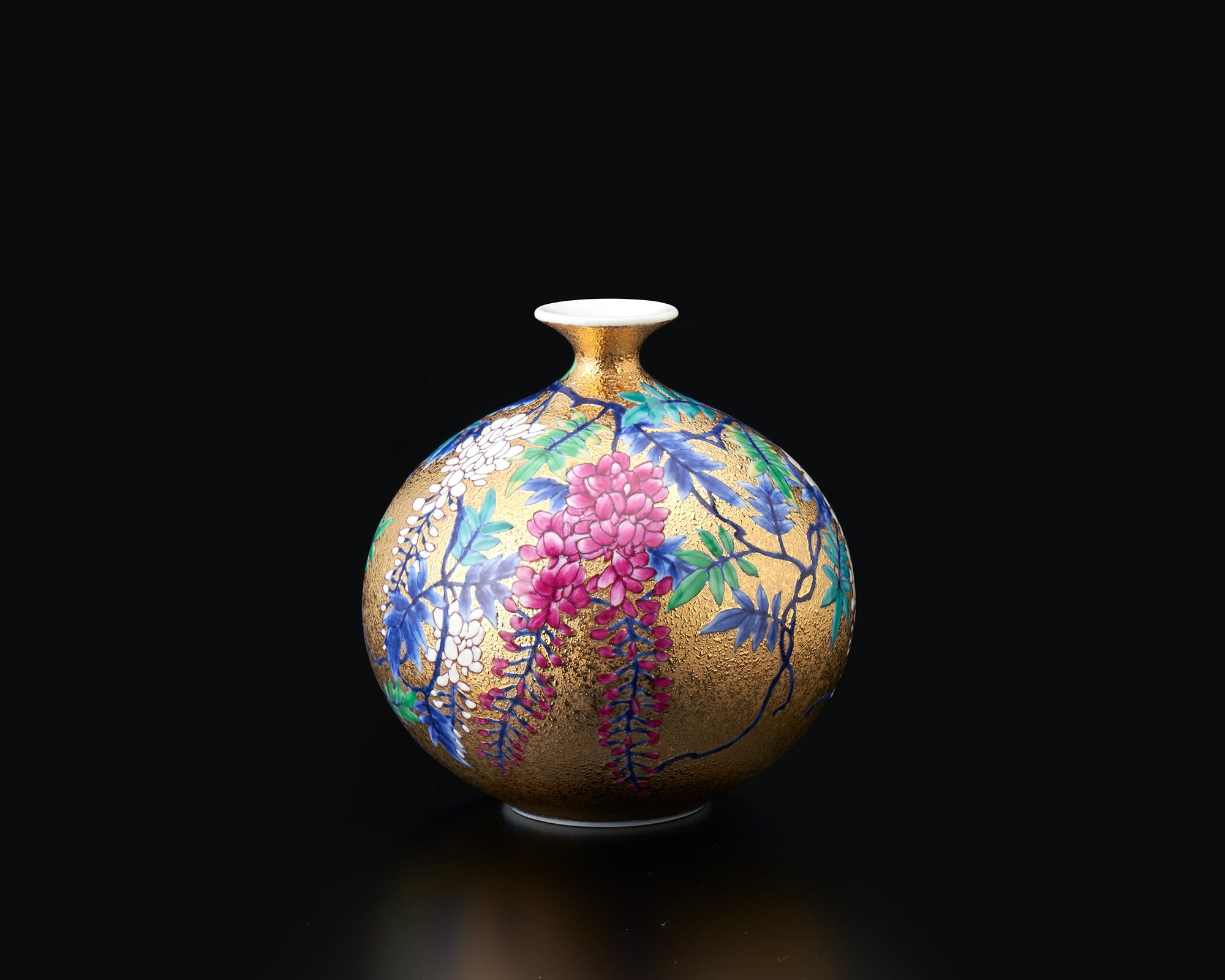 花器「ミニ花瓶 金彩藤絵」 金龍窯 江口天童 有田焼 陶磁器 – Takumi Japan