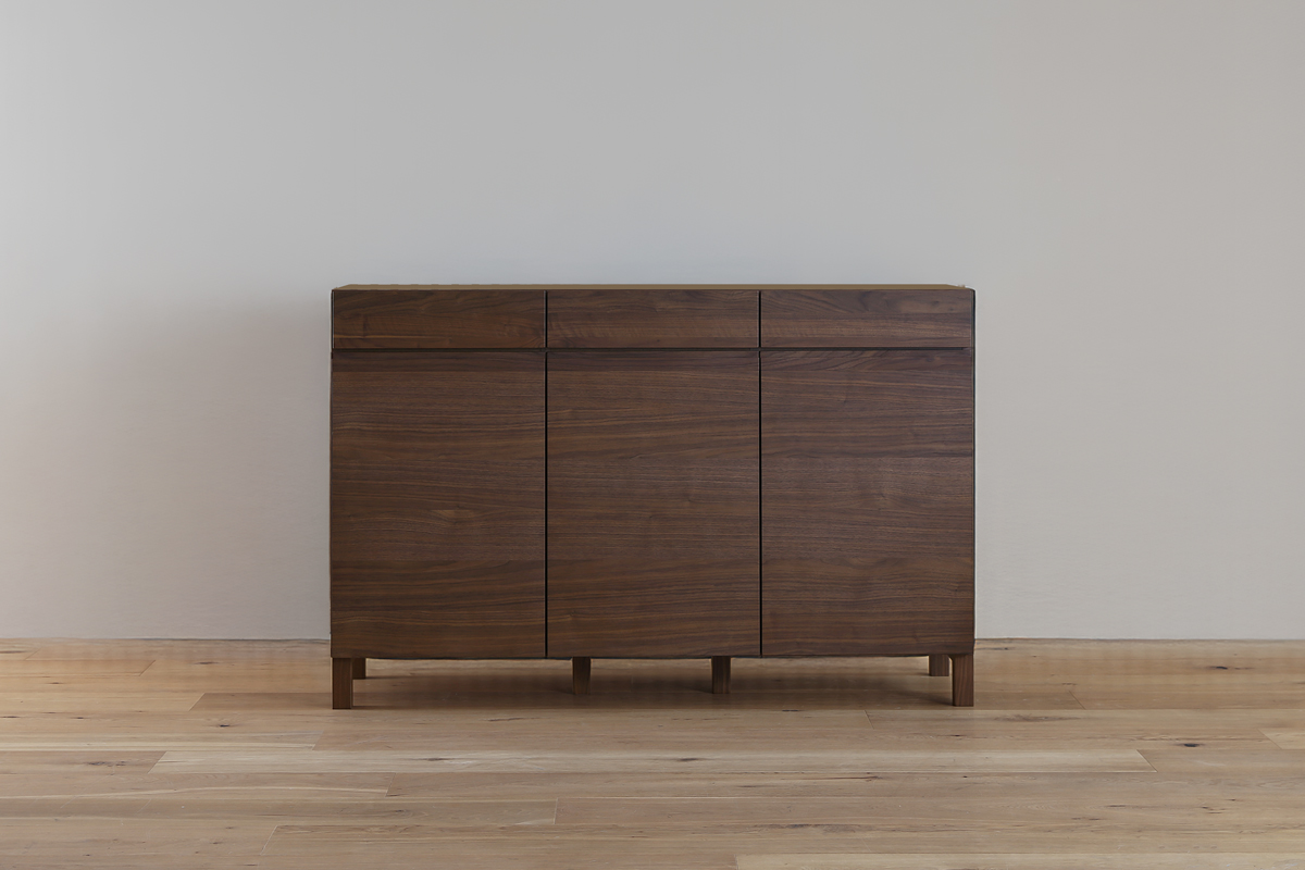 レッチェ 134キャビネット WALNUT(W134×D40×H88cm)税込￥145,000